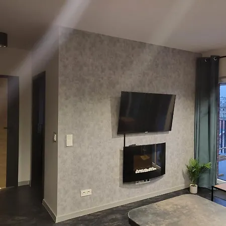 Bohema Na Szwedzkiej, Metro Apartmán *