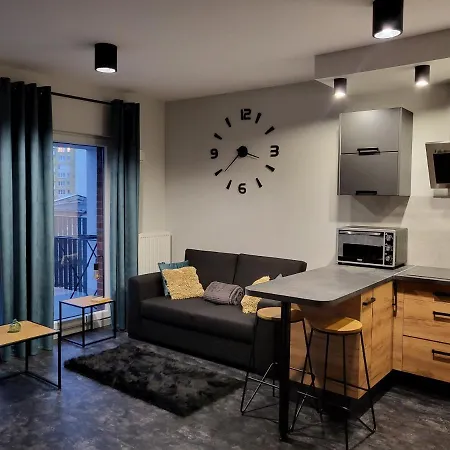 Bohema Na Szwedzkiej, Metro Apartmán *