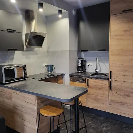 Bohema Na Szwedzkiej, Metro